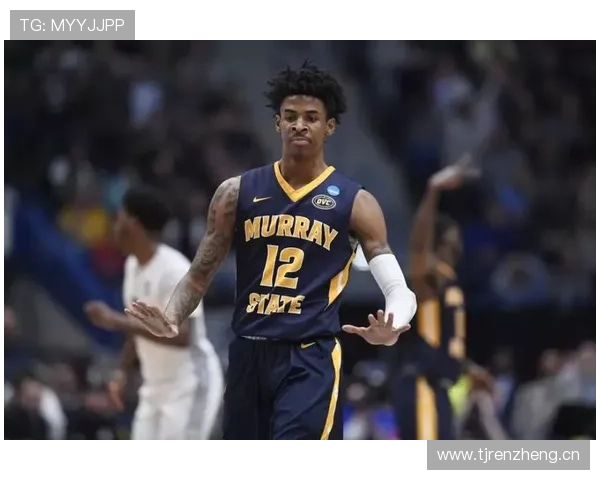 刷到贾·莫兰特的生活照，赛场像大片男主，家里像学生宿舍，差距看得我尴尬笑