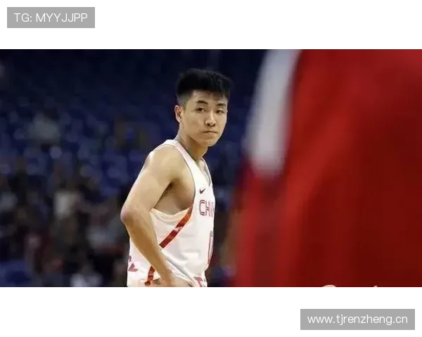 孙铭徽球场一本正经，家里衣帽间像精品店，刷到我都呆了